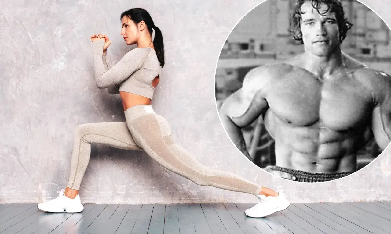 Kobieta w stroju sportowym wykonuje ćwiczenie, inspirowane legendarnym arnold split.